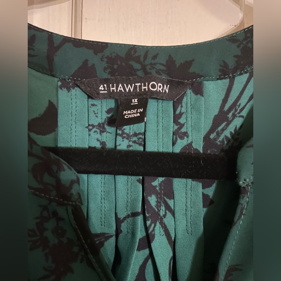 41 Hawthorne Karie Split Neck Blouse Green Black Floral 3/4 Sleeve Top Size 1X - Picture 3 of 12